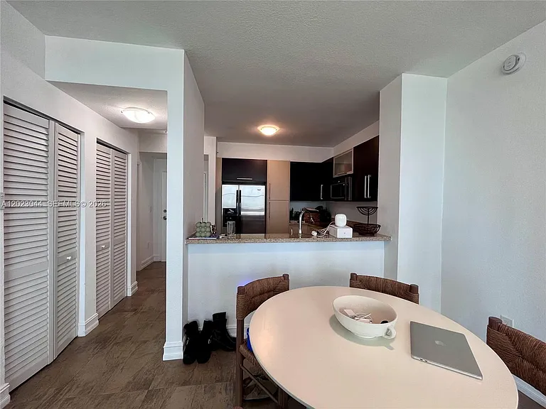 500 NE 29th St #1005 — Photo 23