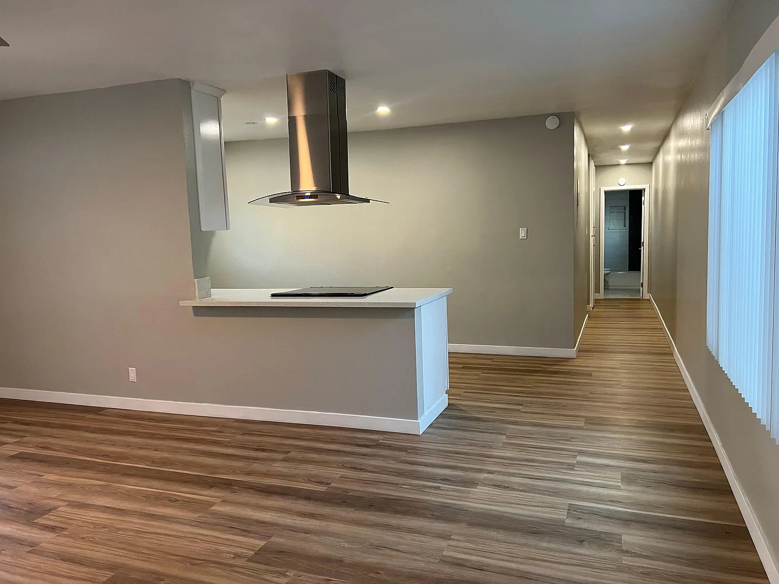 2 bed, 800 sqft, $2,295 — Photo 1