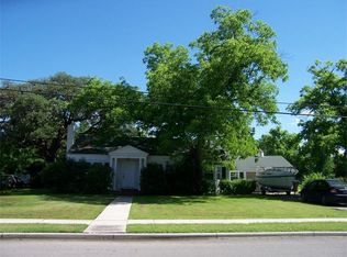 830 W San Antonio St, Lockhart, TX 78644