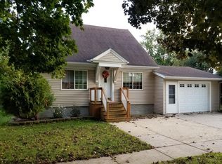 127 1st St SW, Blooming Prairie, MN 55917