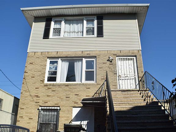 4th image of 155 Summit Ave