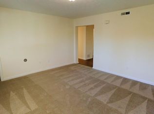 18 Chateau Ln APT A08, Stuarts Draft, VA 24477