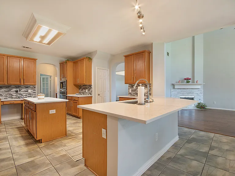 8172 Peacock Ln — Photo 11