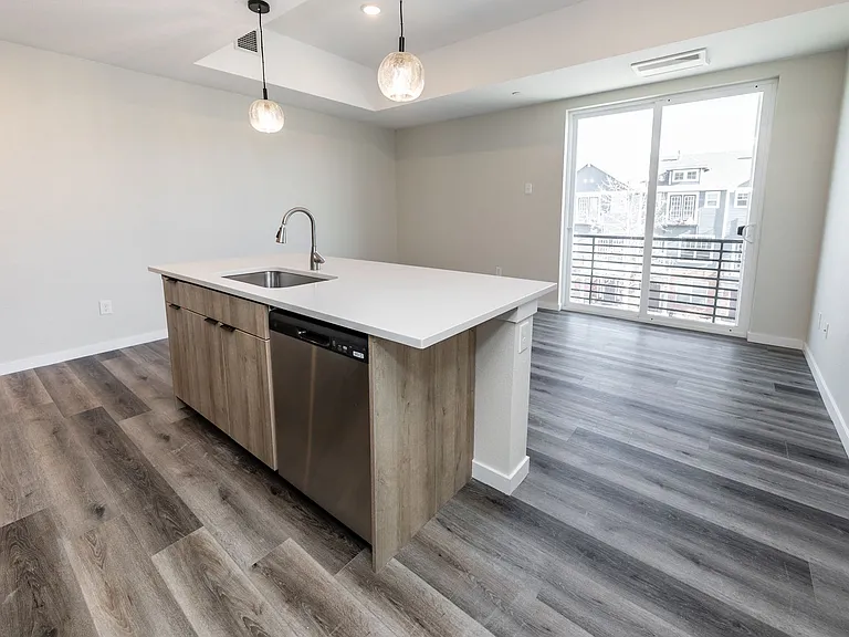 810 S Weber St — Photo 16