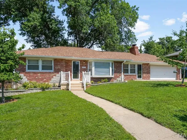 3611 Forest Dale Dr, Saint Louis, MO 63125