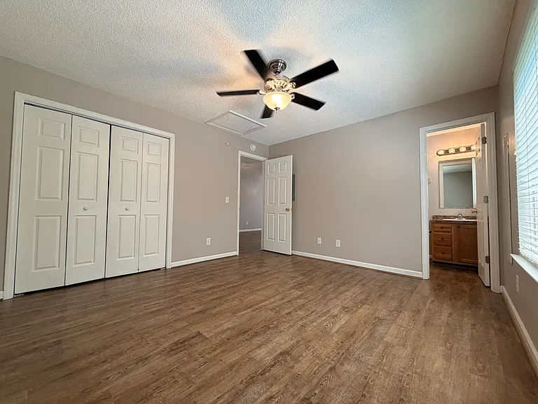 418 Westbrook Ct — Photo 28