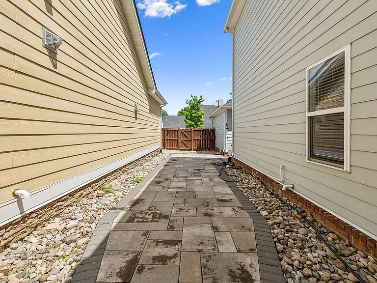 3222 Charleston Way — Photo 54