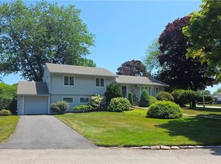 40 Russet Way, Cranston, RI 02920
