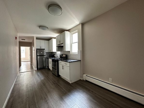 11 Zabriskie St #19E