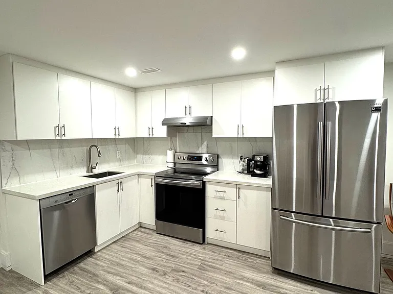 36 Mitre Pl #BASEMENT — Photo 6