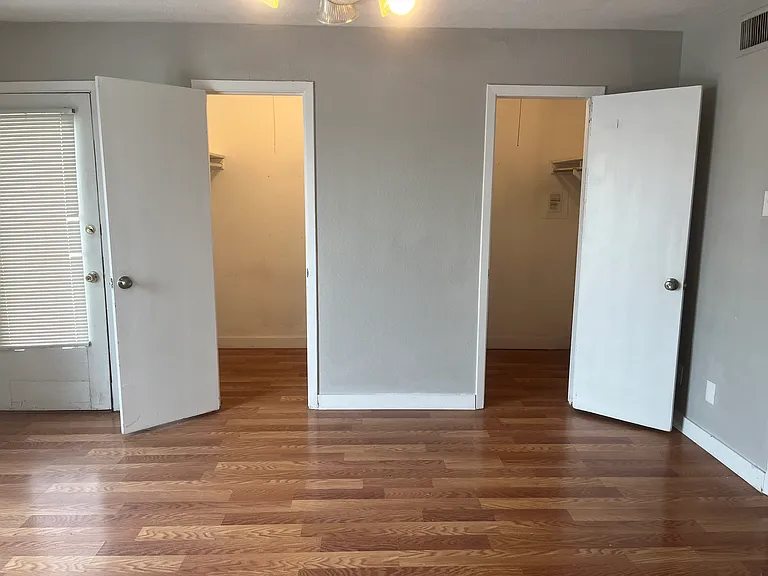 4429 Bowser Ave #105 — Photo 3