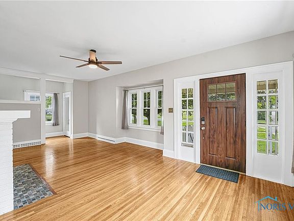 5th image of 2761 Kingsford Dr