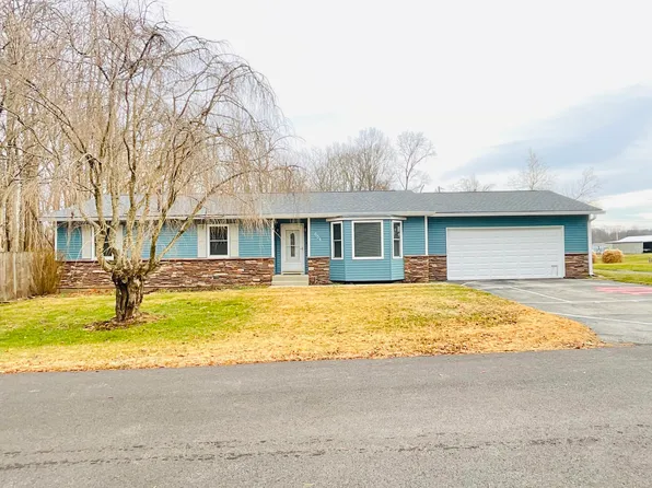 654 Orchard Heights Dr, Spencer, IN 47460