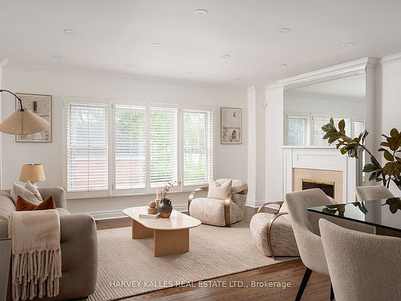 4th image of 131 Rosewell Ave