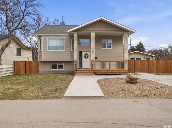 107 Valleyview DRIVE, Caronport, SK S0H 0S0
