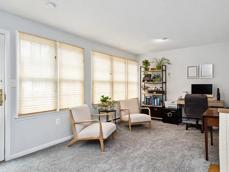 937 Marine Dr — Photo 19