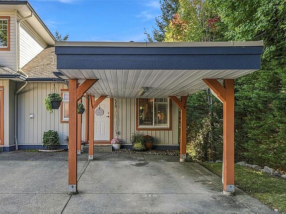 2nd image of 930 Braidwood Rd #213