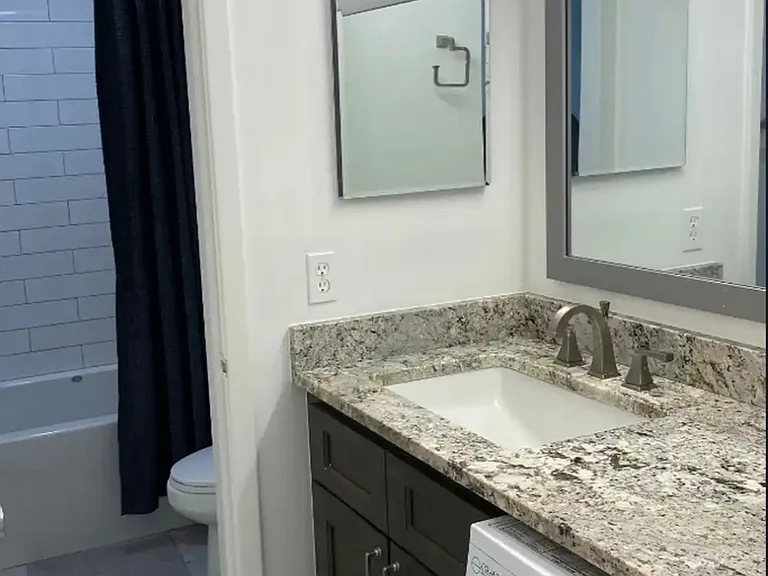 2225 S Jasmine St #302 — Photo 22