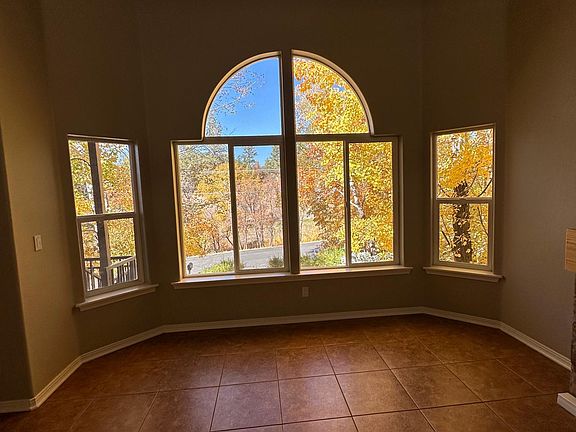 4th image of 2196 Kingfisher Ct