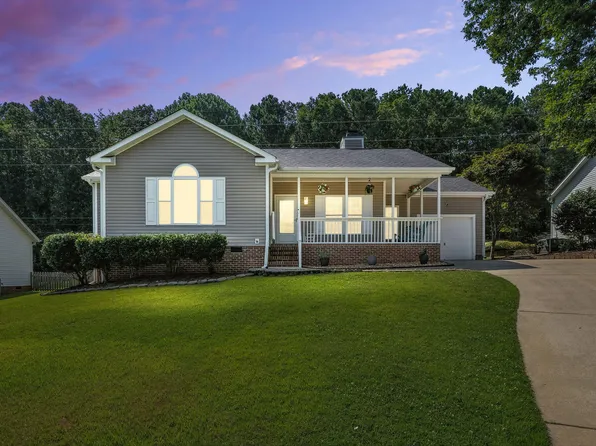 128 Crossfire Rd, Holly Springs, NC 27540
