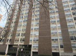 3033 N Sheridan Rd APT 403, Chicago, IL 60657