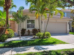 1288 Chinaberry Dr, Weston, FL 33327