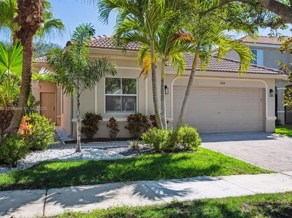 1288 Chinaberry Dr, Weston, FL 33327