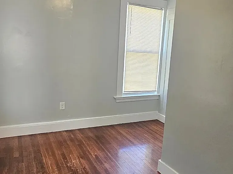 611 Elm St #B — Photo 6