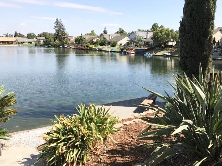 7134 Lighthouse Dr — Photo 6