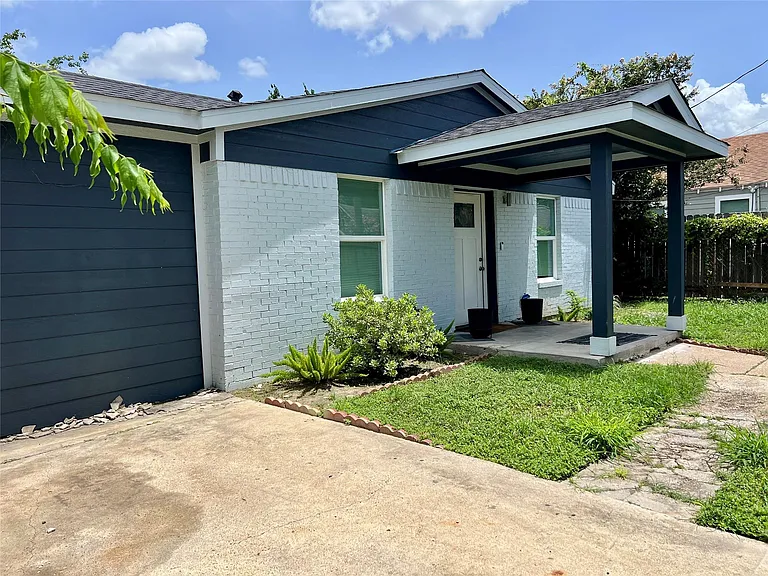 1119 Panama St — Photo 32