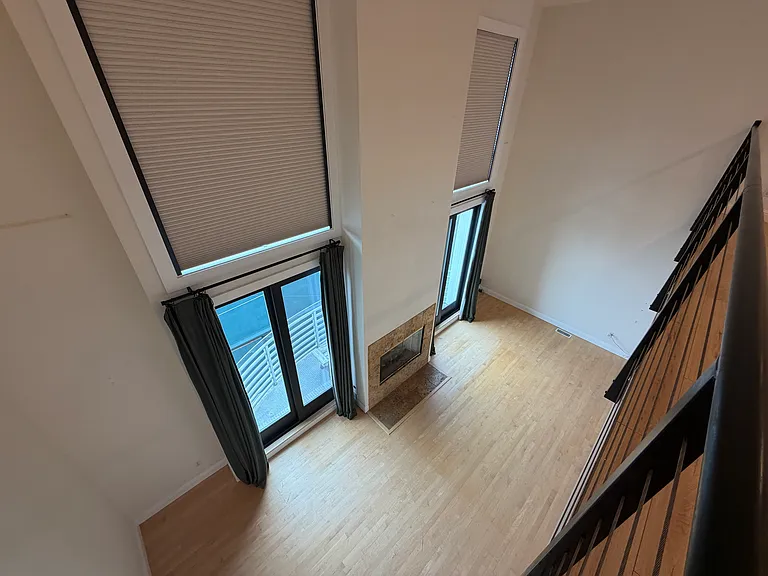 128 Wilmot St — Photo 8