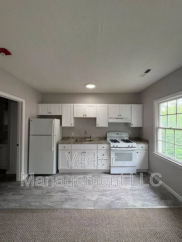 1 bed, 1.0 bath, 850 sqft, $1,525 — Photo 1