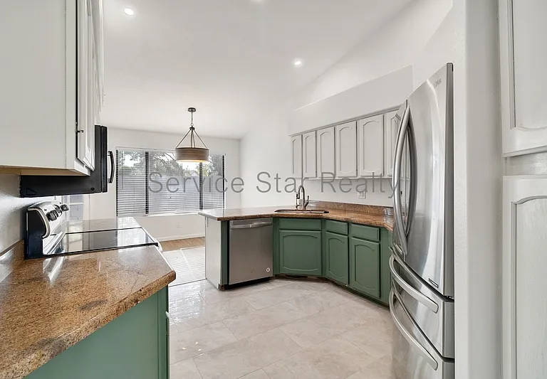 179 W Knox Rd — Photo 5