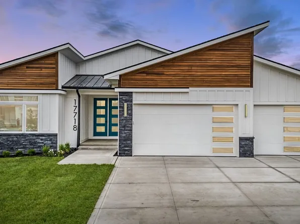 17718 Townsend Dr, Clive, IA 50325