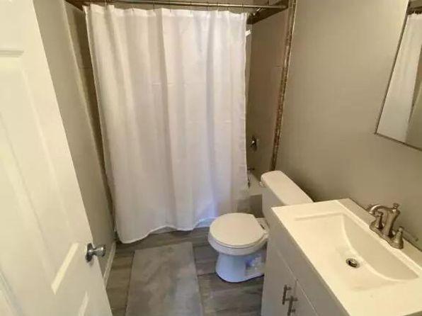 charleston-south-carolina-2079622815 picture