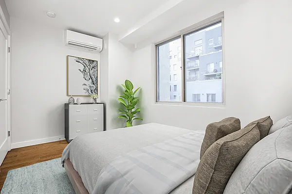 Rented by REAL New York | media 16