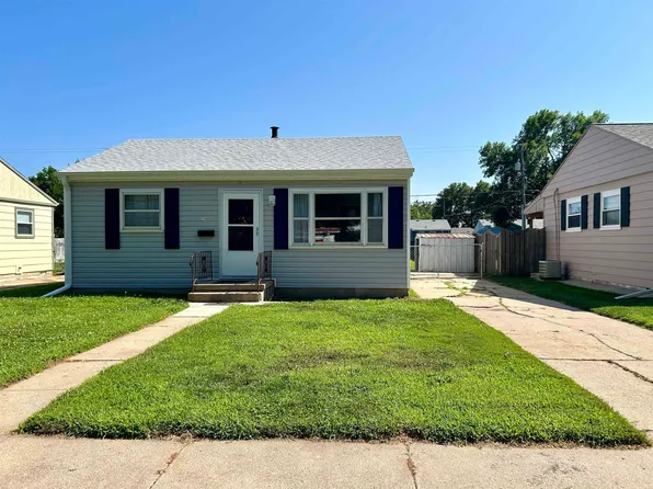 2319 W 6th St, Hastings, NE 68901