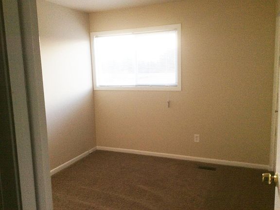 4th image of 4117 Charter Oak Dr