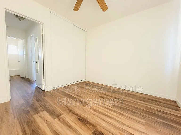 512 Irving Ave #D — Photo 5