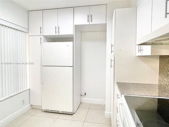 4th image of 9420 SW 140th Ct #9420