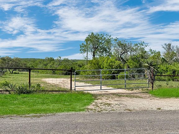 4th image of 4552 MINERAL CEMETERY RD