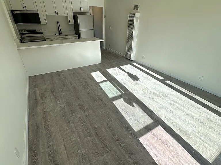 2511 Prince St #8 — Photo 16
