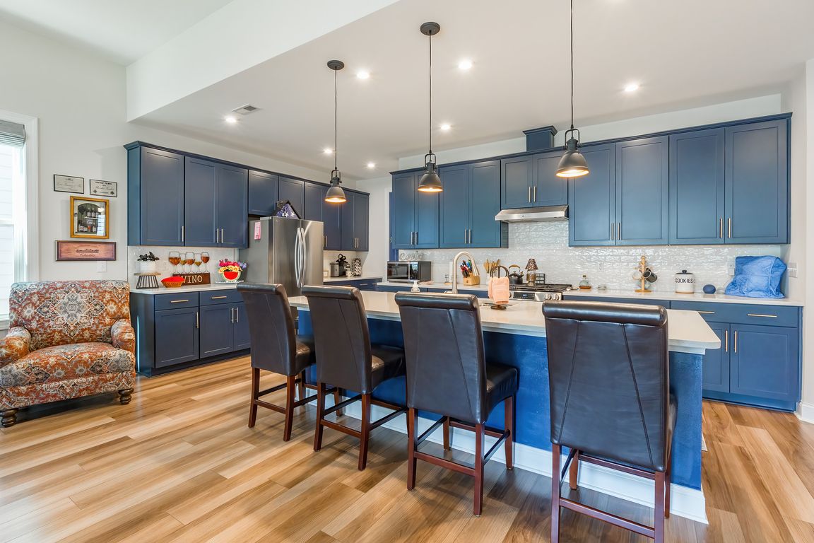 next background image