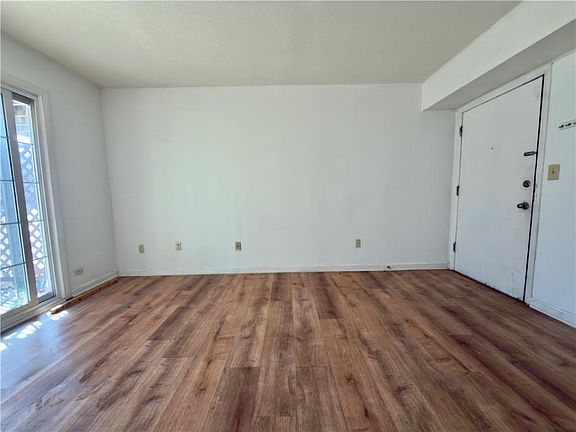 5th image of 255 N Michigan St APT 56