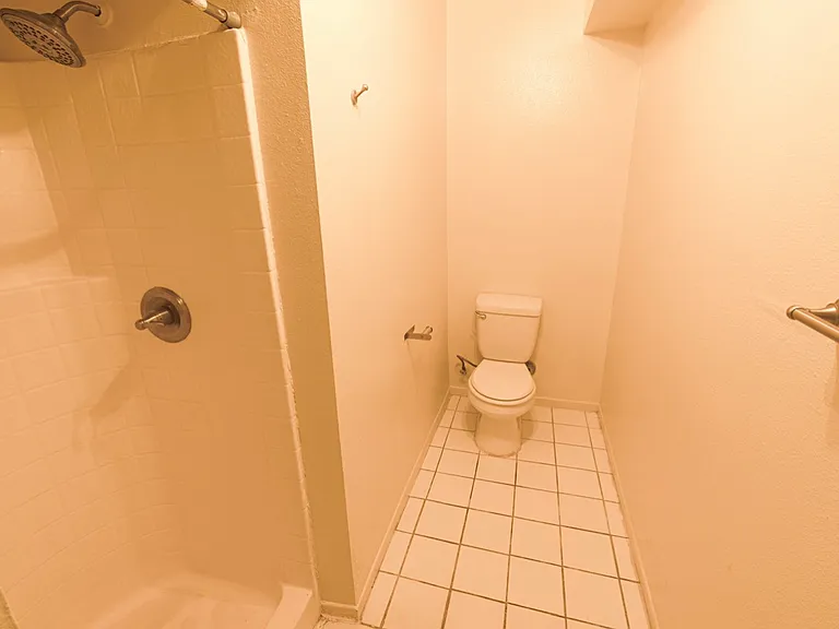 1326 W 29th St #1 — Photo 7