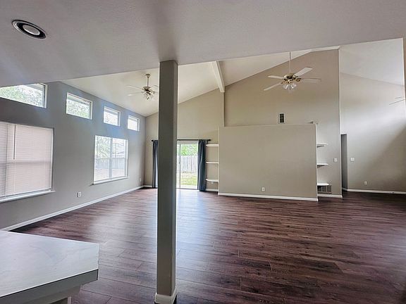 3rd image of 4006 Panama Dr