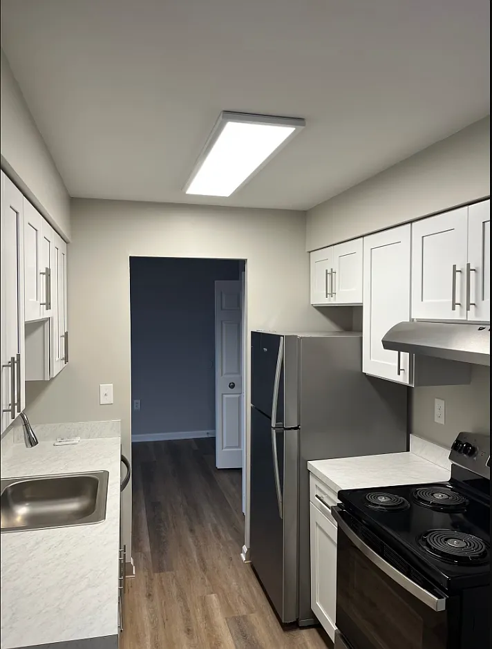 Chestnut Lake Apartments — Photo 2