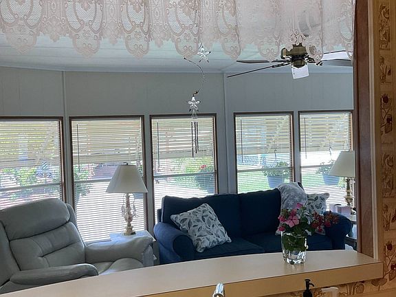 4th image of 3057 Pullman Ave #73