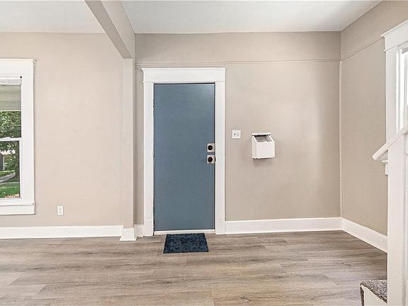 4th image of 1320 Georgia Ave