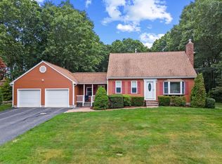 30 Betty Phillips Cir, Taunton, MA 02780